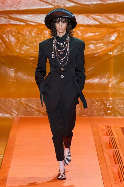 Look 38